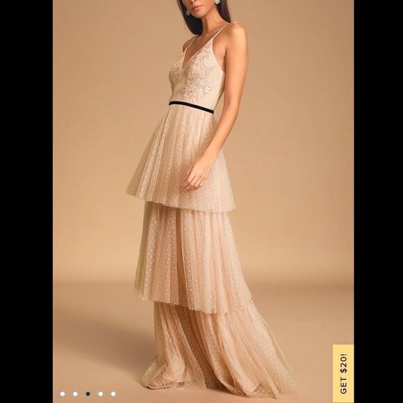 NWT Lulu*s Romantic Musings Blush Pink
Embroidered Lace Tiered Maxi Dress Large - Picture 9 of 14